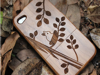 激光雕刻手機(jī)殼，擁有它你就是這條街上最靚的仔