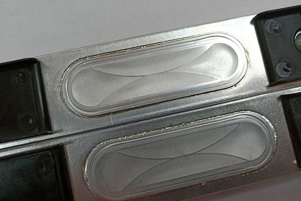 鋰電池防爆閥焊接設(shè)備—自動激光焊接機 鋰電池防爆閥焊接設(shè)備—自動激光焊接機