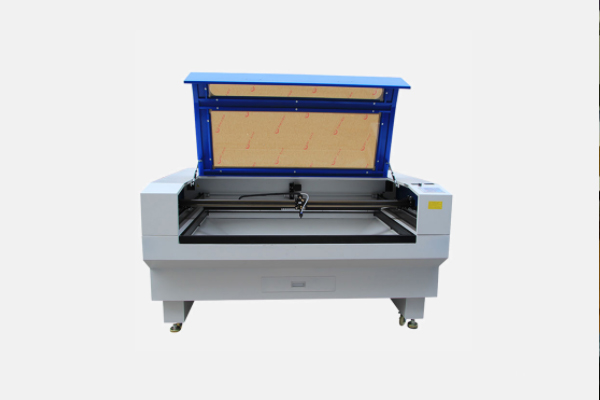 亞克力板用什么切割？