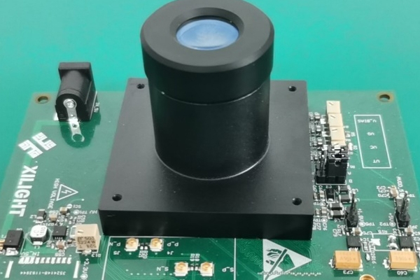 激光除膠機——芯片除膠好幫手！