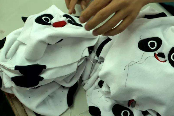 創(chuàng)軒激光助力奧運之冰墩墩切割裁剪 創(chuàng)軒激光助力奧運之冰墩墩切割裁剪