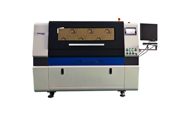 汽車(chē)燈具透鏡水口生產(chǎn)中的激光應(yīng)用